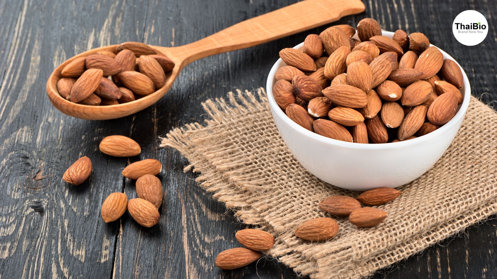 อัลมอนด์ (Almonds)